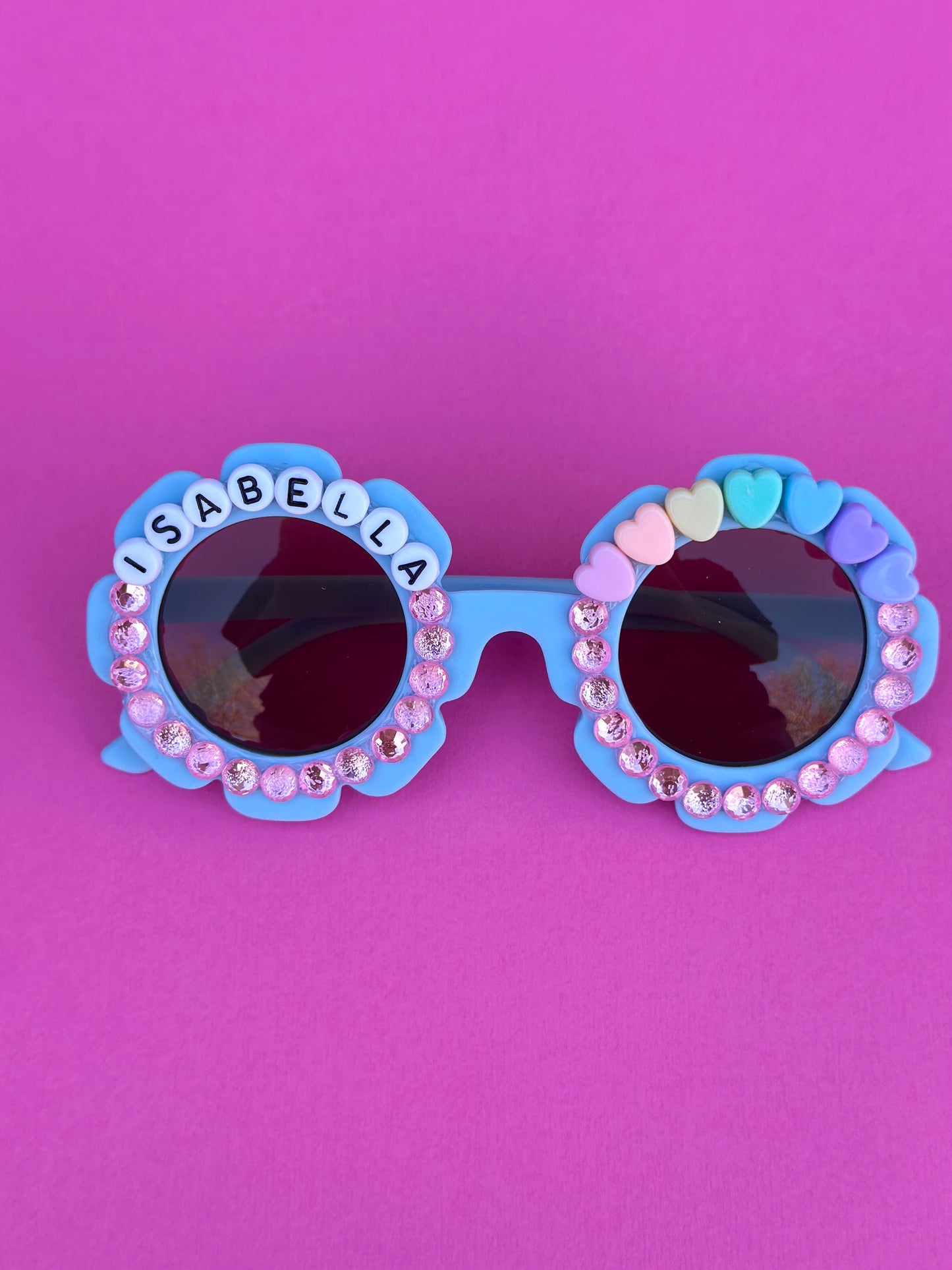 Corazones y destellos